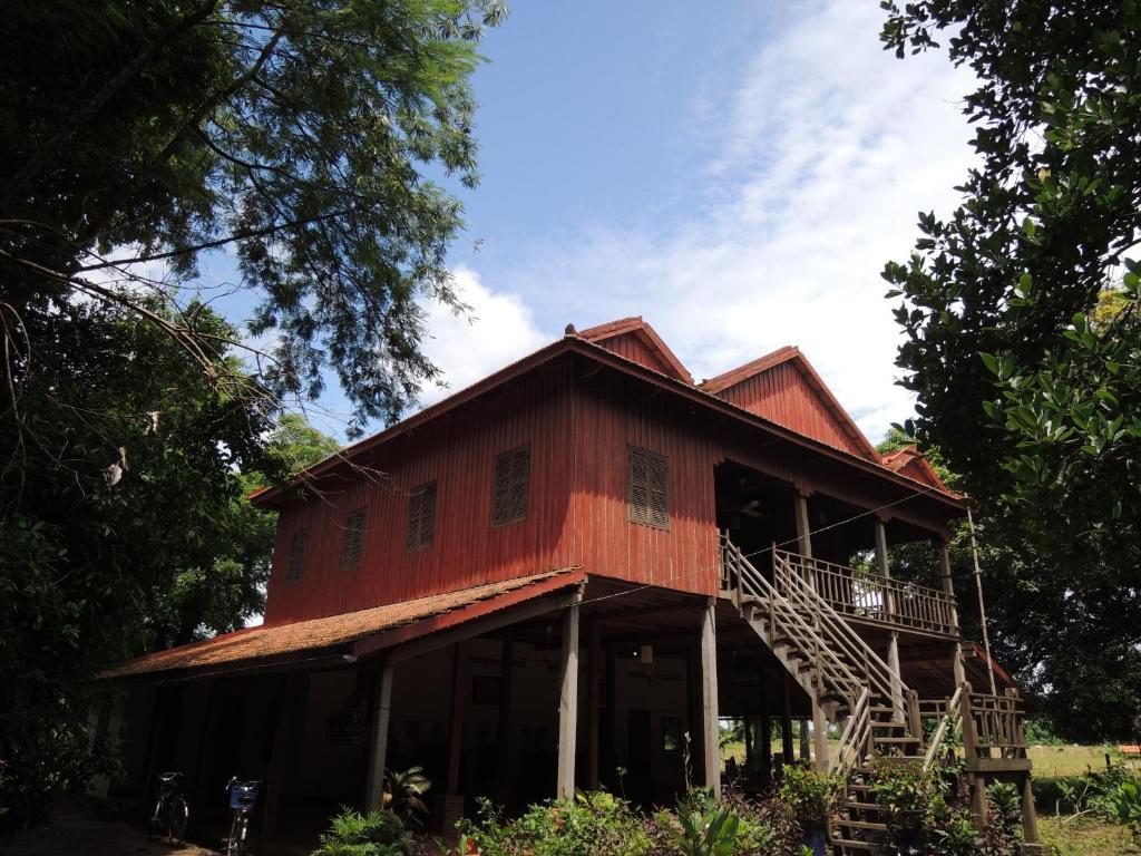 Arun Mekong Guesthouse Kratié Exterior foto